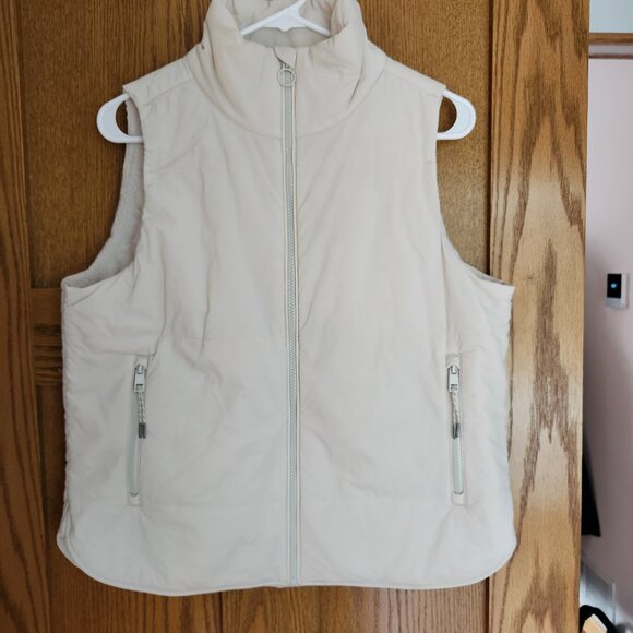 Vuori Canyon Insulated Vest - Picture 4 of 4